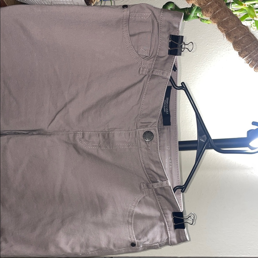 Simply Vera Vera Wang Tan Capri Pants